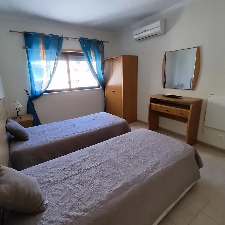 4b Alto Dos Navegantes - Casas & Papeis *